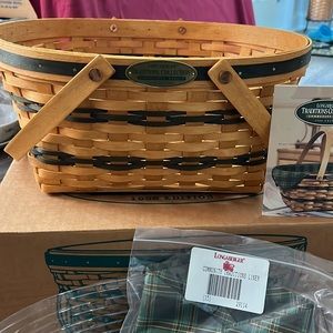 Longaberger ‘96 community basket/liner/protector. Never displayed stored in box